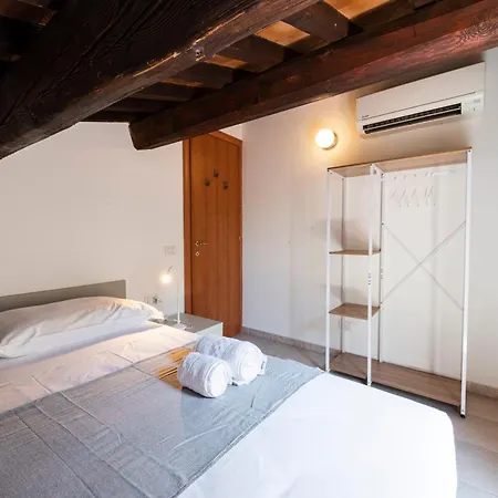 The Luxor - Corsica Apartment Florence